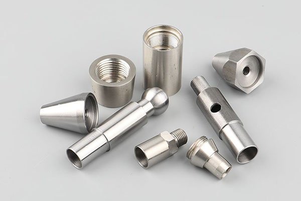 Custom Pitch Threaded Connectors for Flexible Tubing
