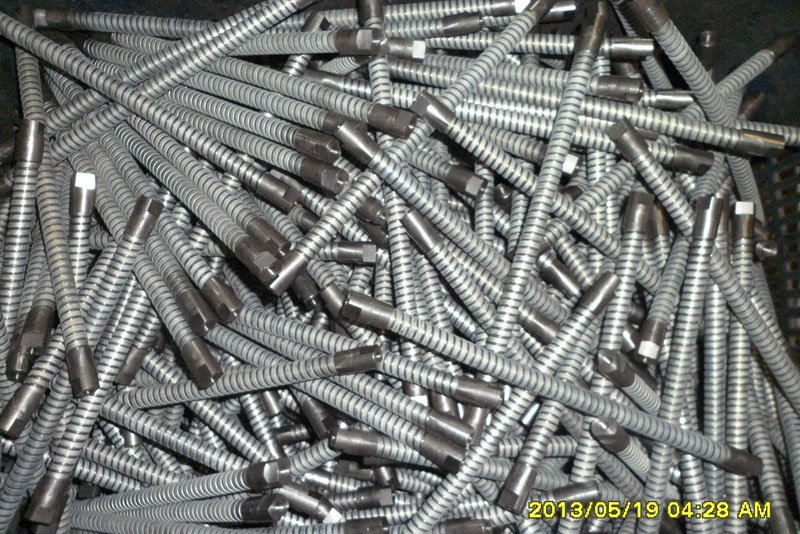Flange mount steel gooseneck for stable positioning